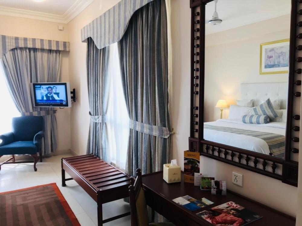 Beach Luxury Hotel Karaczi Zewnętrze zdjęcie