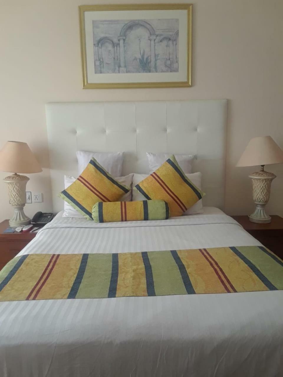 Beach Luxury Hotel Karaczi Zewnętrze zdjęcie